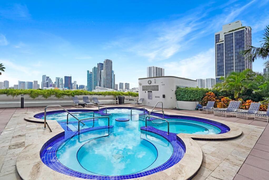 Apartamento Spectacular! Penthouse With Direct Water Views! Miami