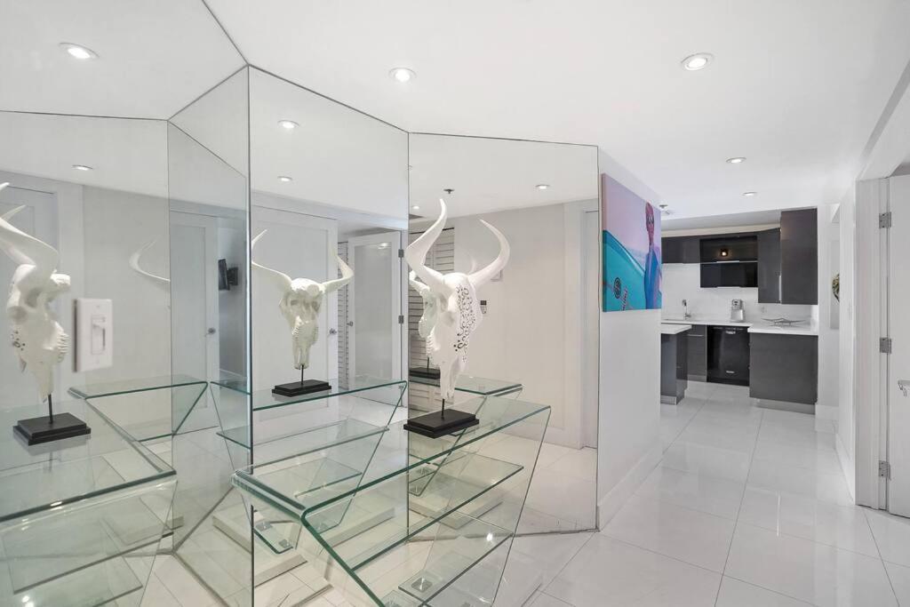 Apartamento Spectacular! Penthouse With Direct Water Views! Miami